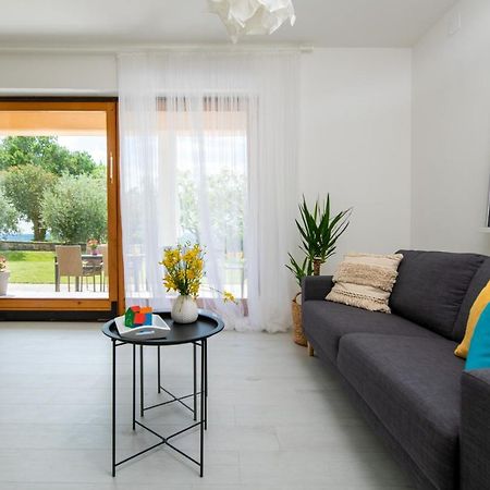 לאבין Apartment Alex מראה חיצוני תמונה