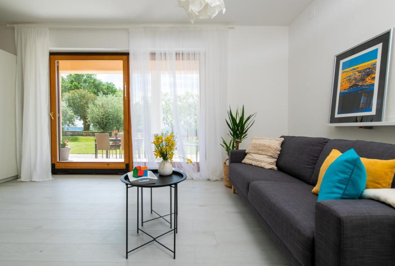 לאבין Apartment Alex מראה חיצוני תמונה