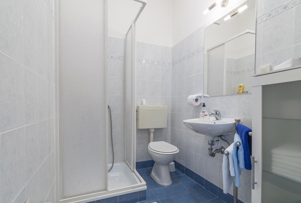 לאבין Apartment Alex מראה חיצוני תמונה